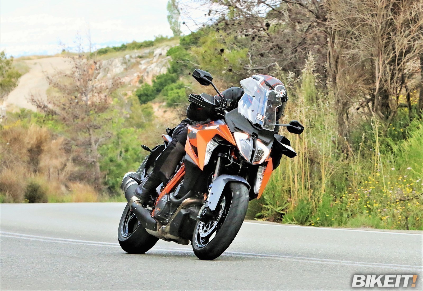 KTM_1290_Super_Duke_GT_2023__13.jpg