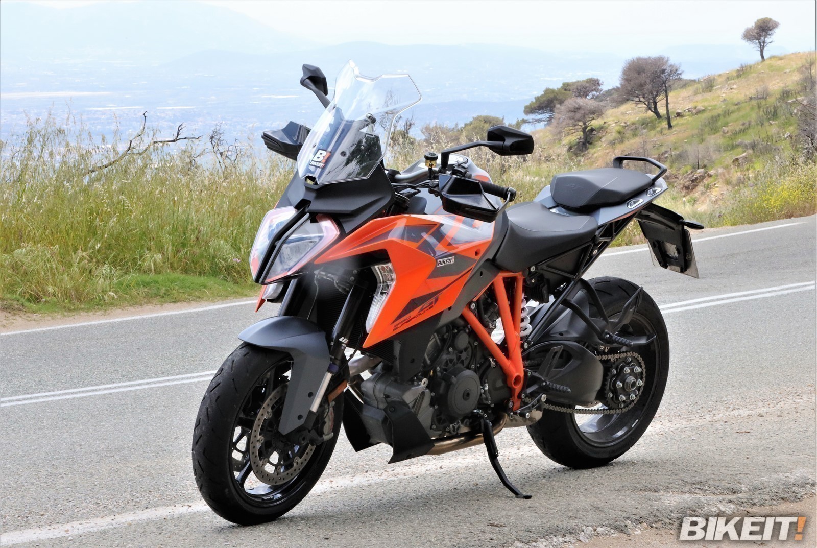 KTM_1290_Super_Duke_GT_2023__21.jpg