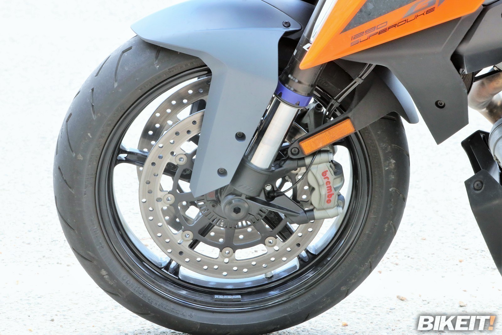 KTM_1290_Super_Duke_GT_2023__22.jpg