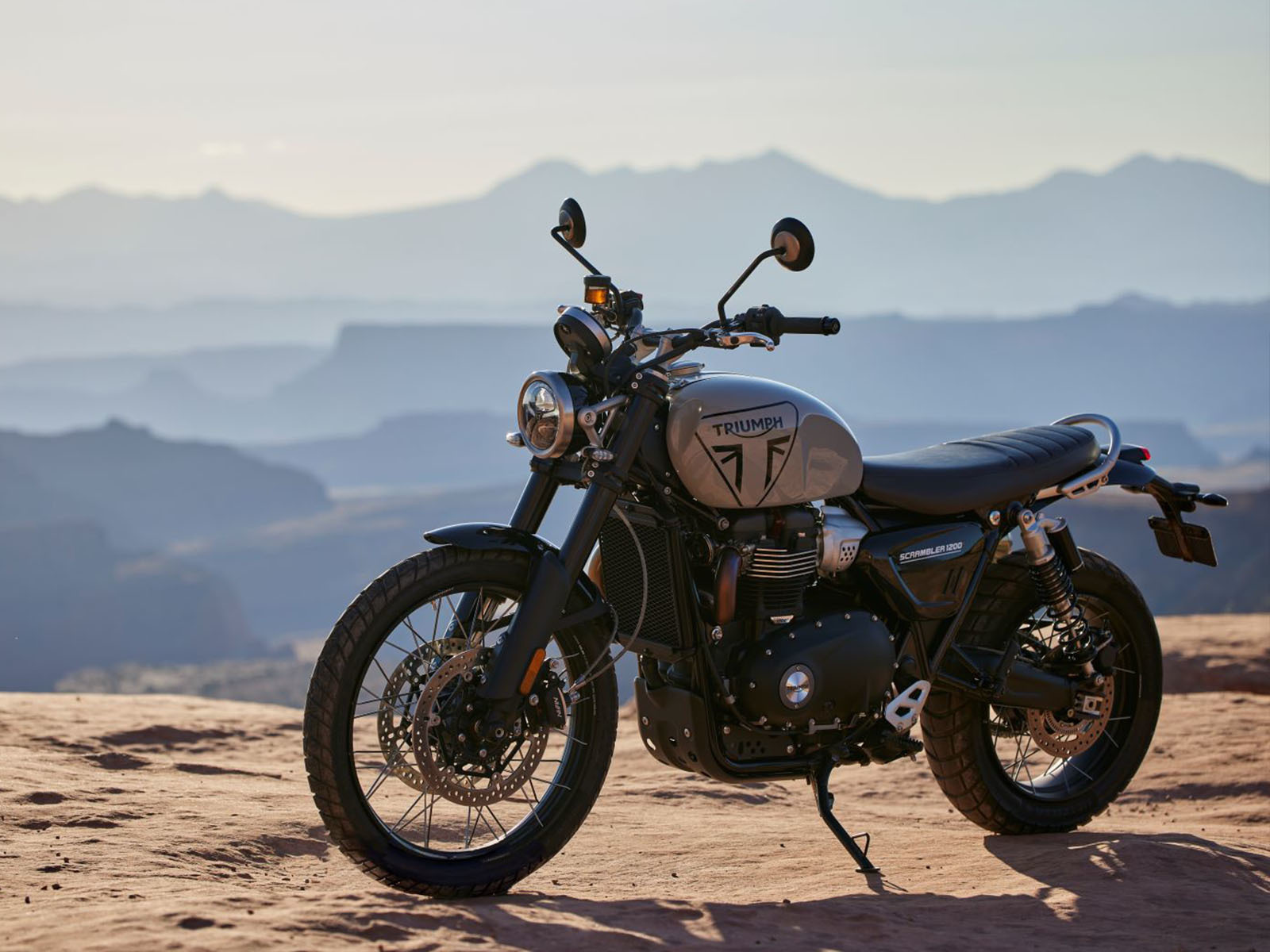 Scrambler1200_Family_MY24_4.jpg