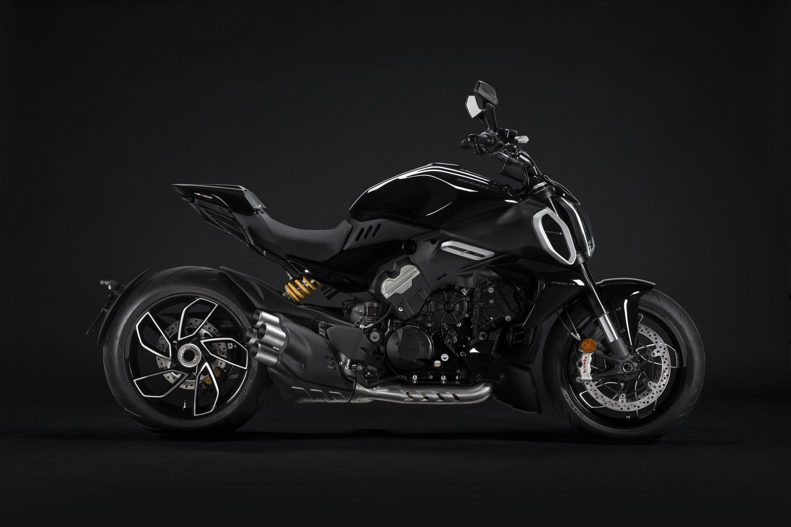 ducati Diavel V4 B