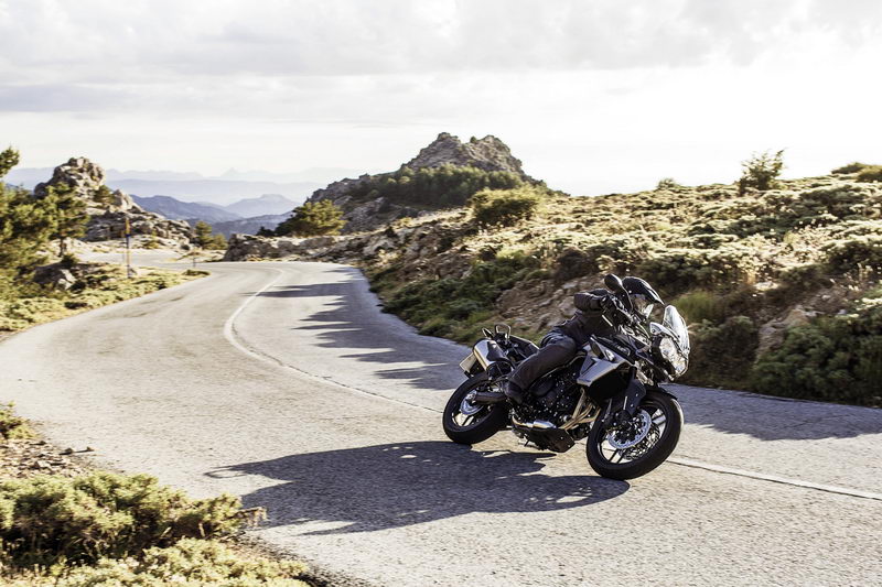 Intermoto: Προσφορά σε Triumph Tiger 800 XR &amp; Tiger 800 XC