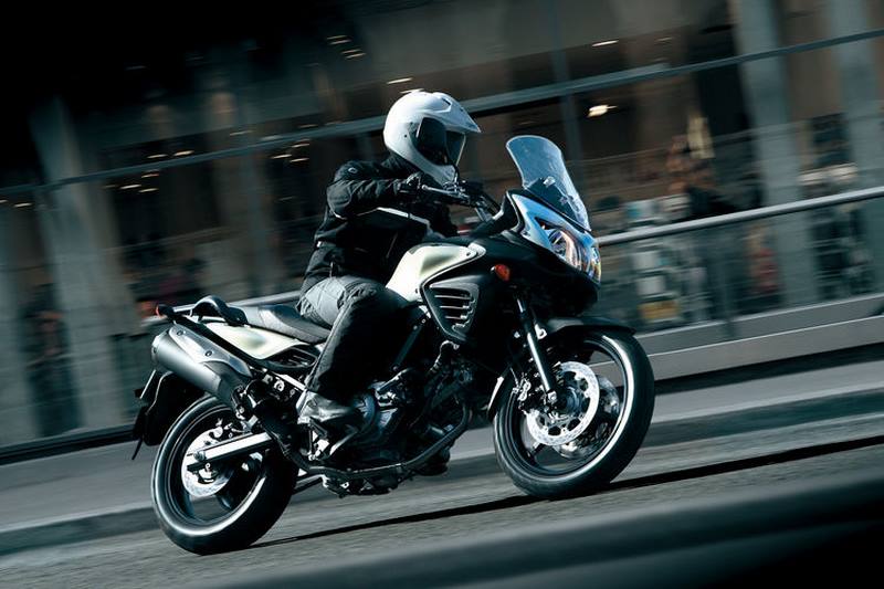 Suzuki V-Strom 650 ABS τώρα μόνο με €7.995!!