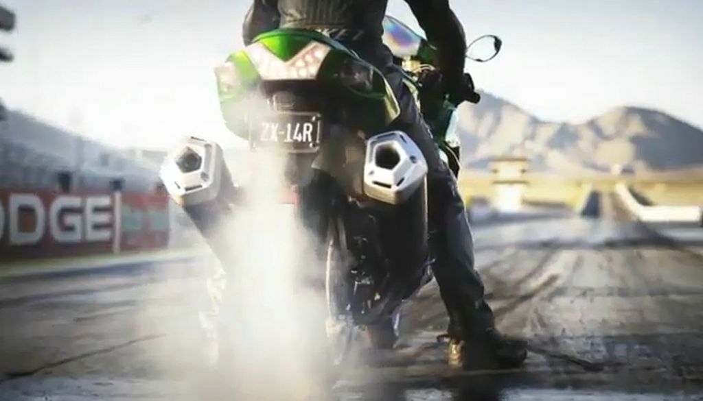 Kawasaki ZX14R vs Suzuki Hayabusa - Video