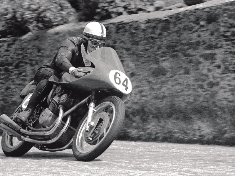 Απεβίωσε ο John Surtees