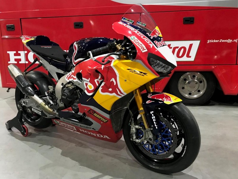 H Ten Kate Racing πουλά το αγωνιστικό Honda Fireblade της