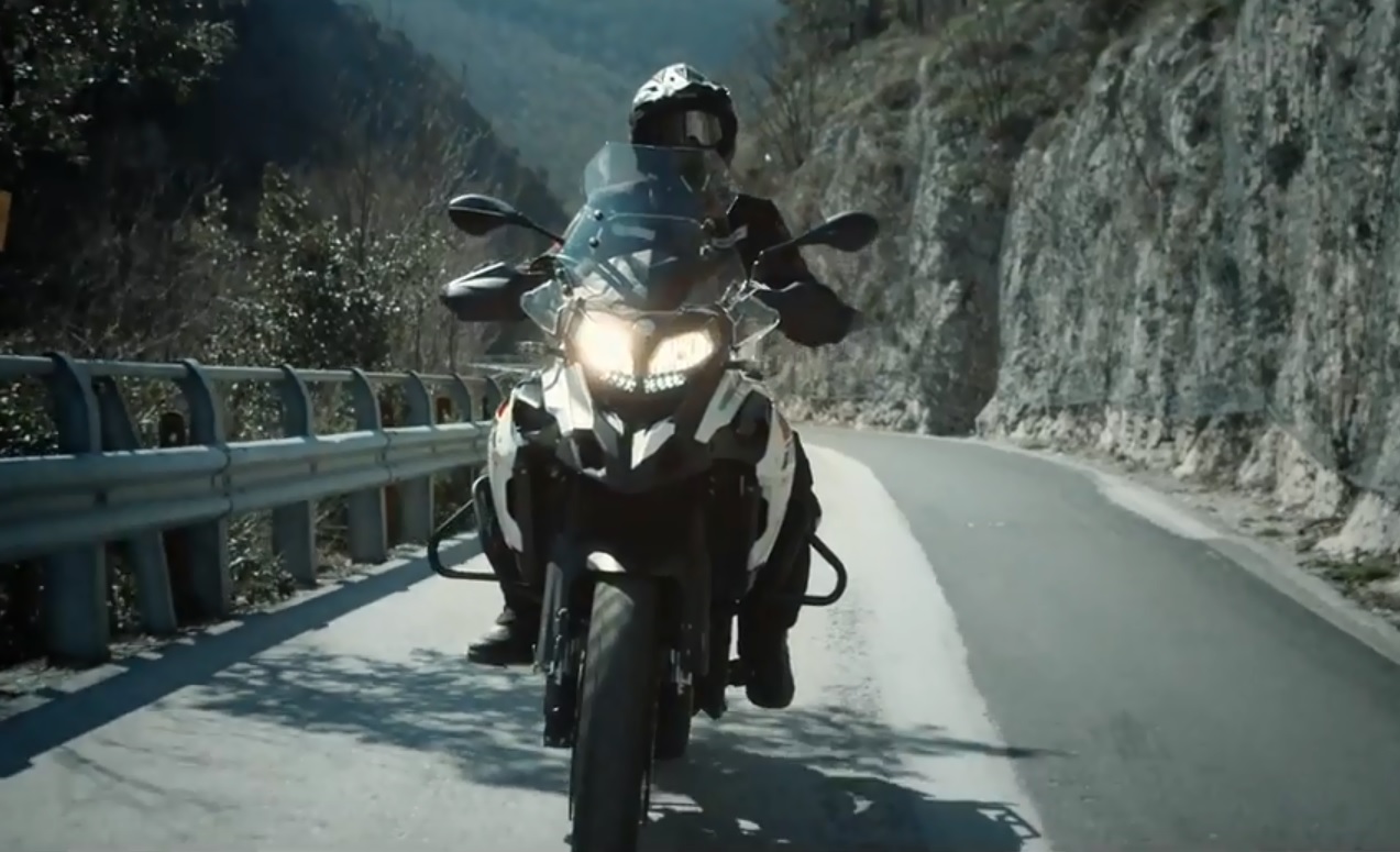 Video - Benelli TRK 502 X