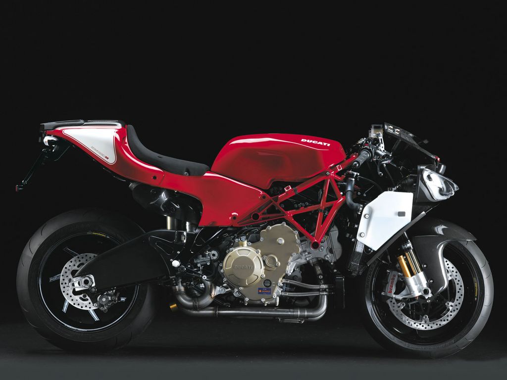 Ducati Desmosedici RR by Roland Sands