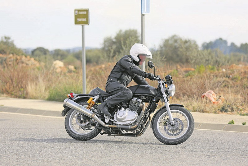 Royal Enfield 750. Spy pics της νέας δικύλινδρης μοτοσυκλέτας