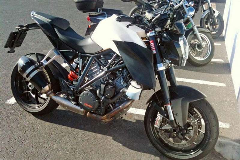 Fanmoto - ΚΤΜ 1290 Super Duke