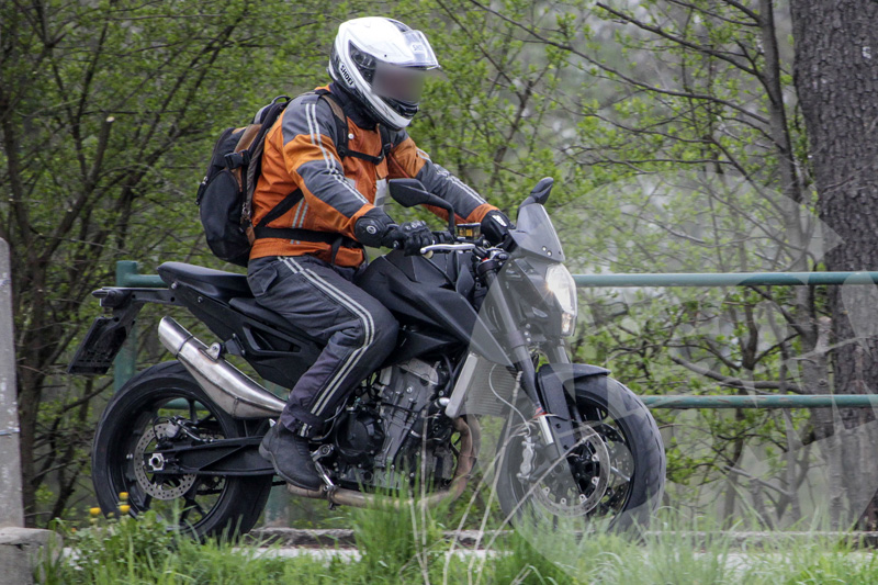 KTM 800 Duke - Νέα Spy pic