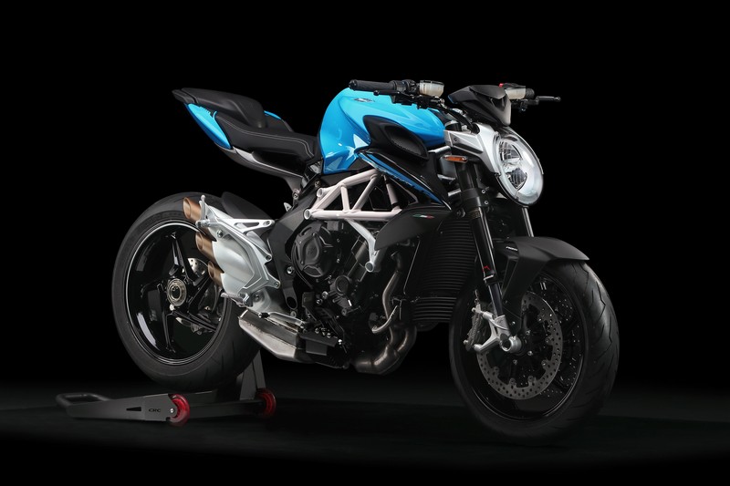 H MV Agusta παρουσιάζει τα Brutale 800 και F3 675 σε εκδόσεις Α2