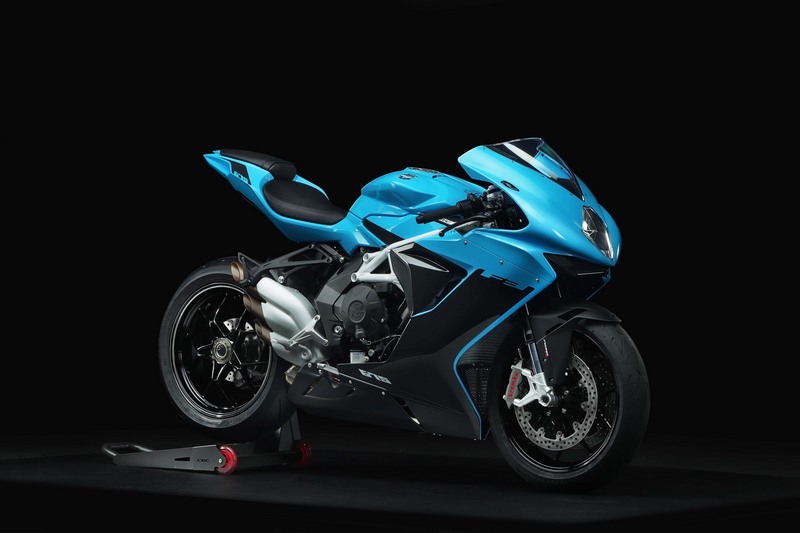 MV Agusta F3 2019 - Σε ασυνήθιστο γαλάζιο-μαύρο συνδυασμό