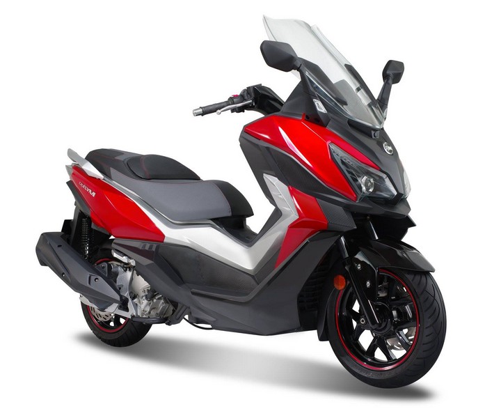 SYM Cruisym 125 &amp; 300 2017 - Παρουσιάστηκαν στην Intermot