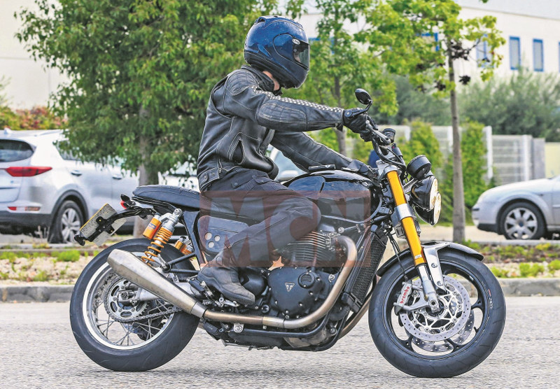 Νέα Triumph Streetfighter - Spy Pic