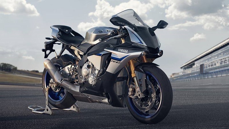 Yamaha YZF-R1 - Δείτε και ακούστε το να δουλεύει!