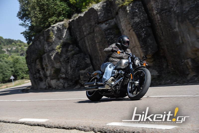 Test - Harley-Davidson Softail 2018 - Αποστολή στην Βαρκελώνη