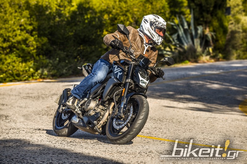 TEST – CF MOTO 250NK