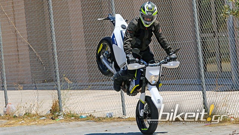 Test - Husqvarna 701 SM 2016