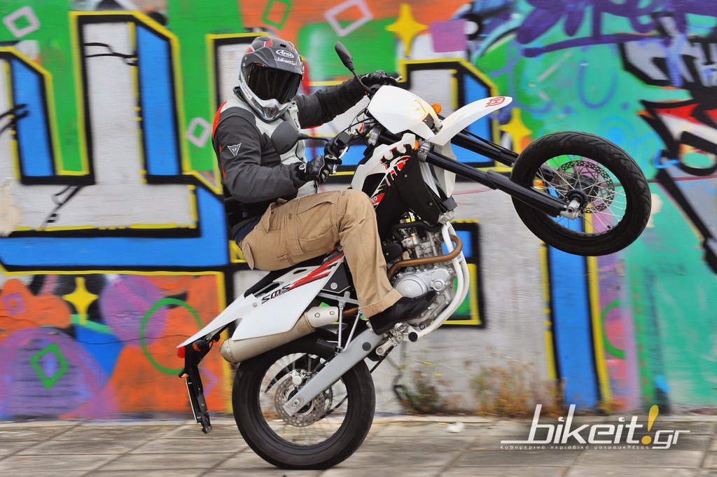 Test - Husqvarna SMS 125 4T