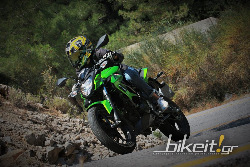 Test - Kawasaki Z-250SL 2015