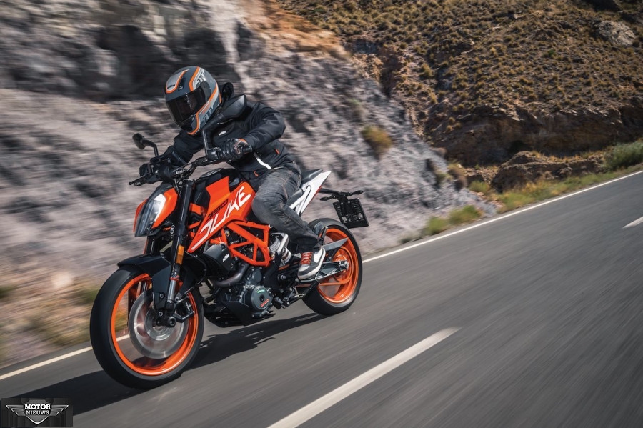 TEST - KTM Duke 390 2017 -  Αποστολή στην Ιταλία