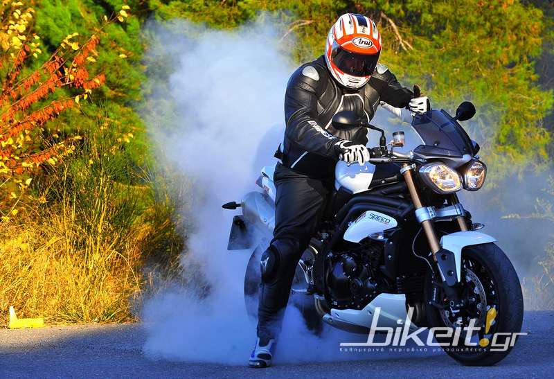 Test-Triumph Speed triple 1050 ABS 2011