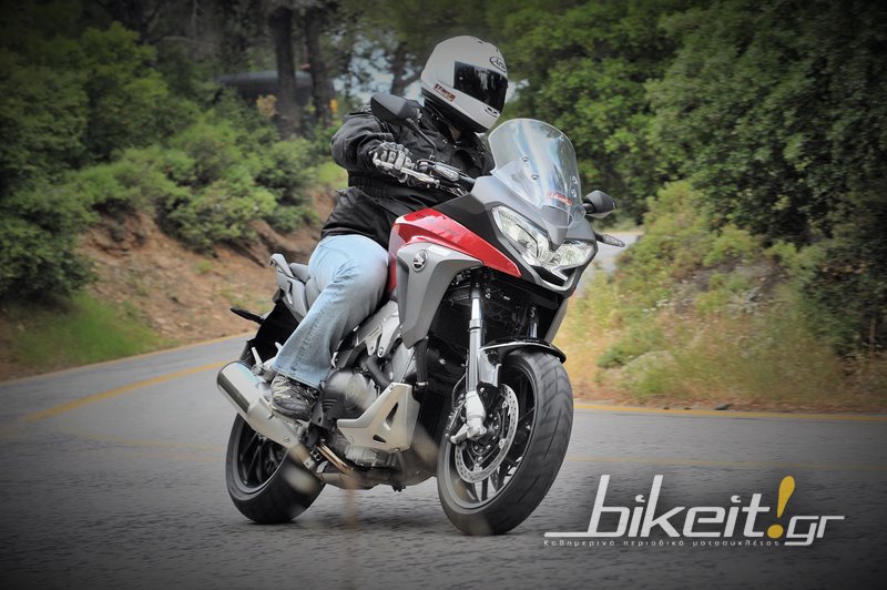 Test - Honda VFR800X Crossrunner 2015