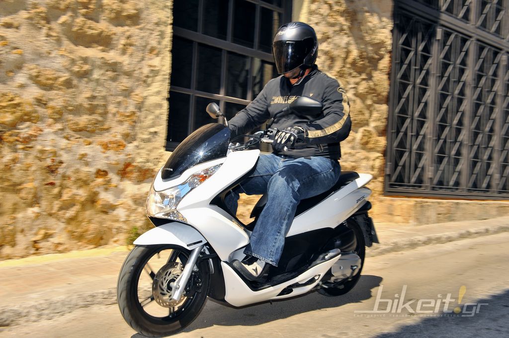 Test Honda PCX 125 2011