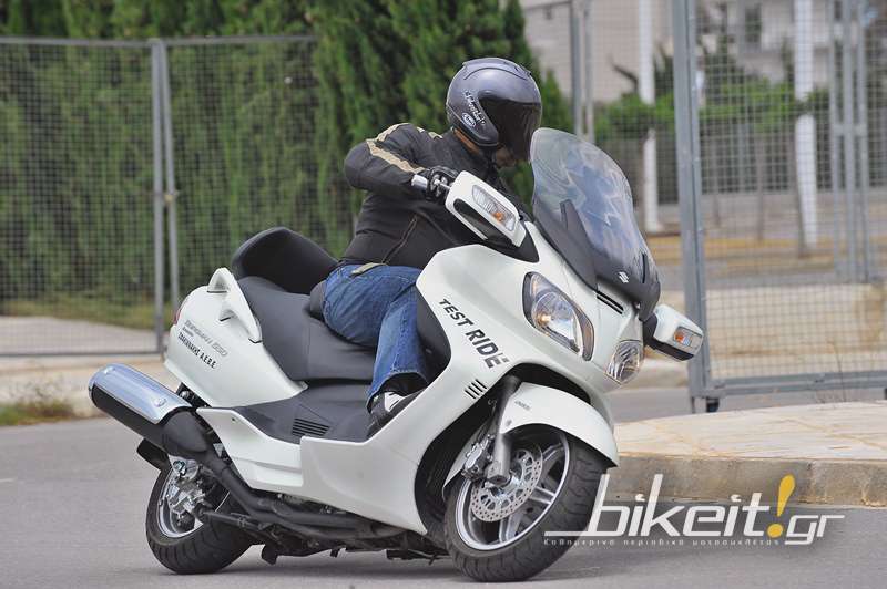 Test - Suzuki Burgman 650 Executive ABS 2012