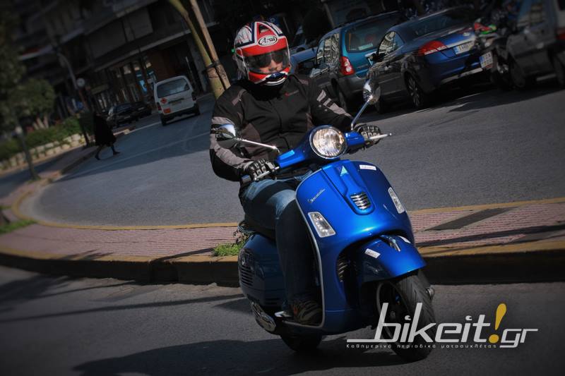 Test - Vespa GTS 300 Super ie - 2015