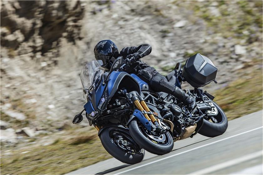 Yamaha NIKEN GT 2019 – EICMA