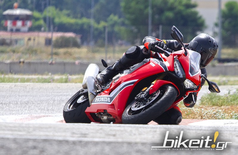 TEST - Honda CBR1000RR 2017