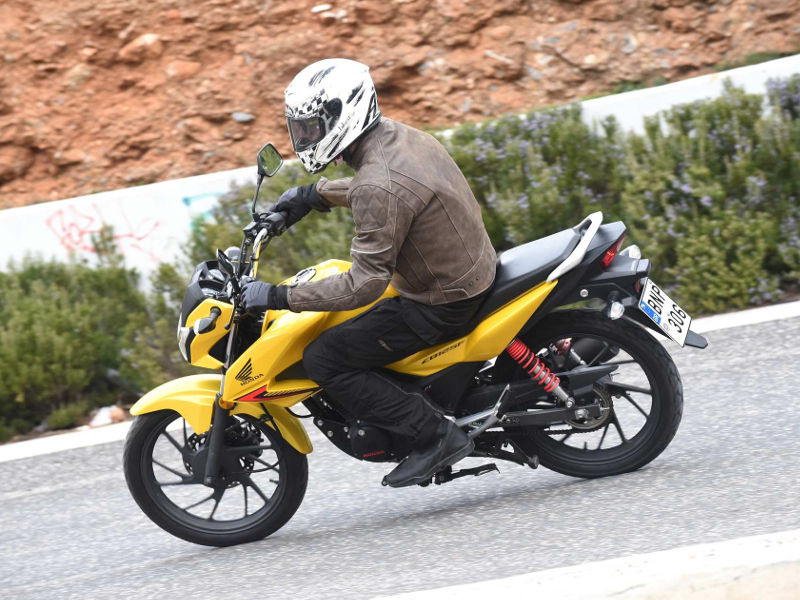 TEST - Honda CB125F 2017