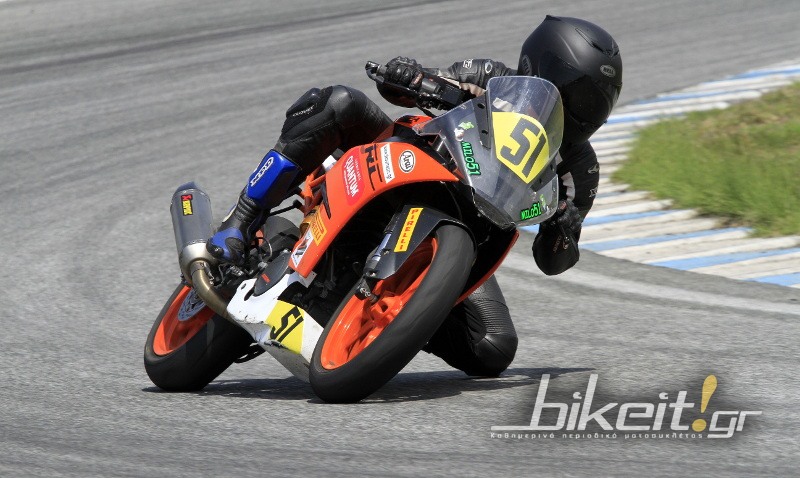 TEST - KTM RC 390 Race kit &amp; 390 Duke στην πίστα