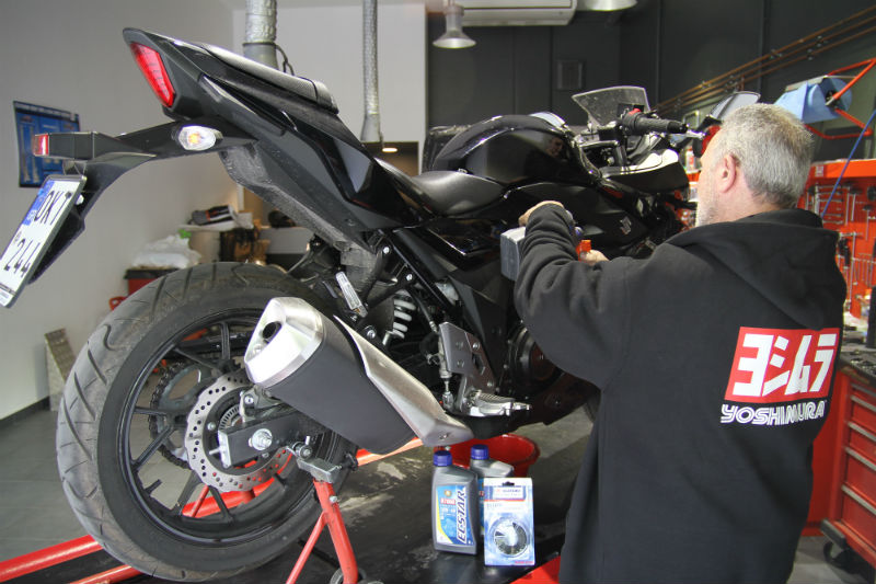 Long Term Test - Suzuki GSX-250R - 1o Service