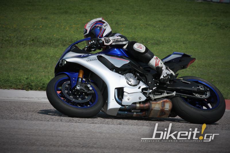 Test στην Ελλάδα - Yamaha YZF R1 2015!