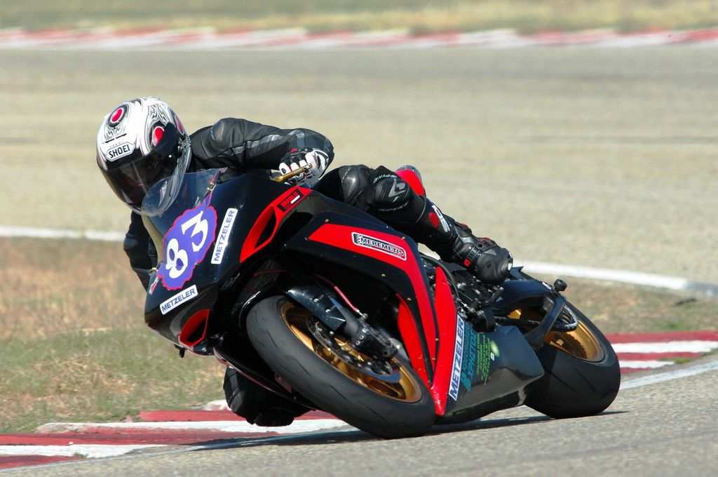 Παρουσίαση Yamaha R1 Zerozen Racing