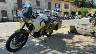 MV Agusta Lucky Explorer 9.5 2024 - Δοκιμάζεται στον δρόμο πριν την παρουσίαση