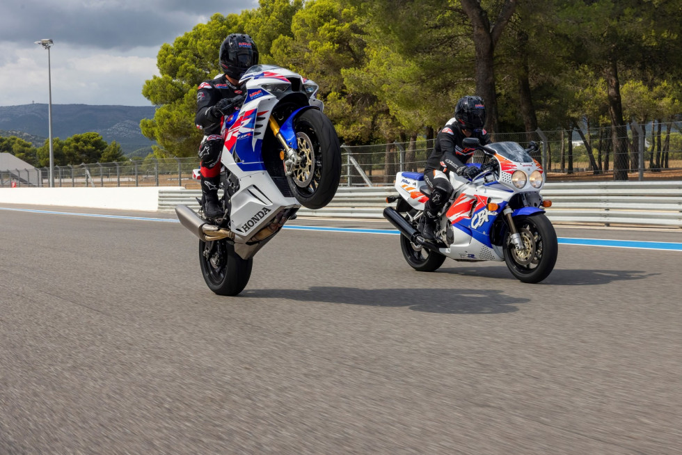 EICMA 2021 - Honda CBR1000RR-R Fireblade SP 30th Anniversary 2022