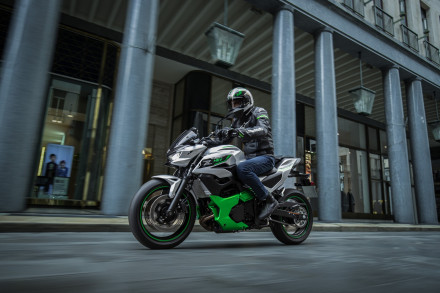 EICMA 2023 - Kawasaki Z7 Hybrid 2024