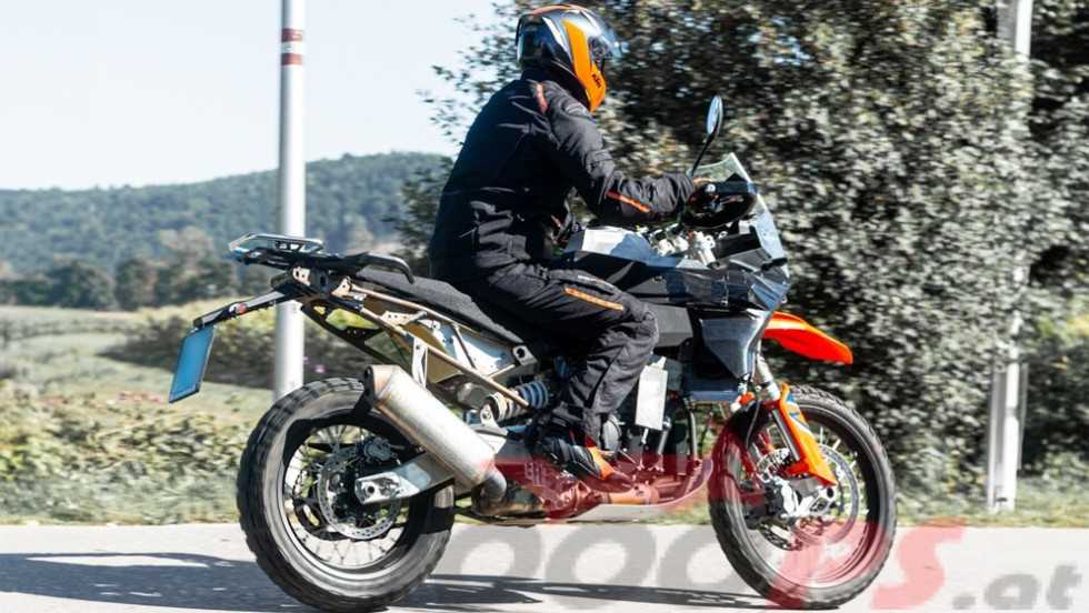 KTM – Έρχονται νέα 990 Adventure και 990 SMT;