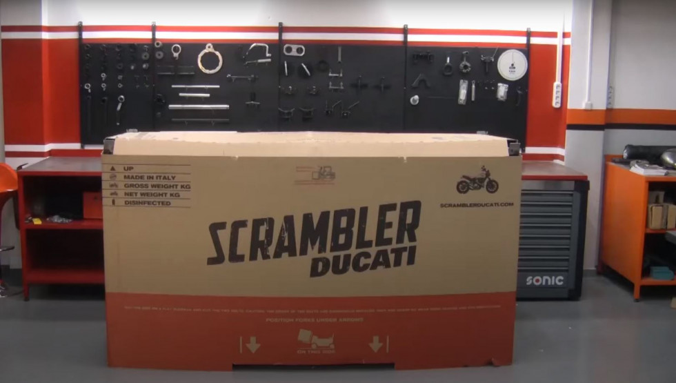 Fan Motorcycles – Ducati Scrambler unboxing [Βίντεο]