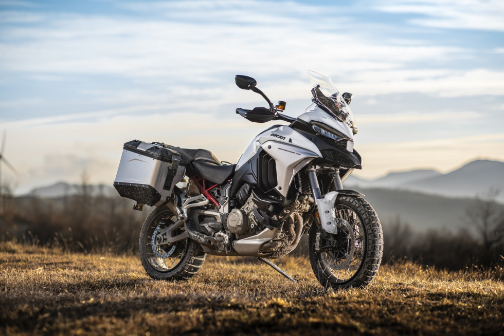 Ducati Easy Lift – Διαθέσιμο δωρεάν για Multistrada V4 S