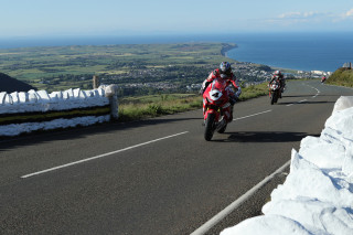 Isle of Man TT – Άνδρας μπήκε με τσεκούρι στη διαδρομή εν μέσω δοκιμών