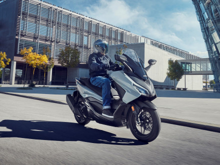 Honda Forza 125 2023 - Για τις καθημερινές μεν, στυλάτες δε μετακινήσεις