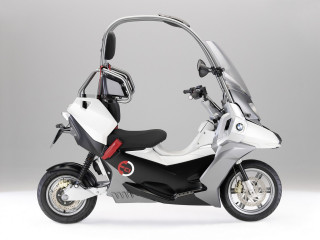 H BMW σχεδιάζει την επιστροφή του scooter C1 ως ηλεκτρικό