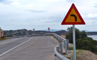 Τοποθέτηση 700 πινακίδων σήμανσης επί της Λεωφόρου Ποσειδώνος