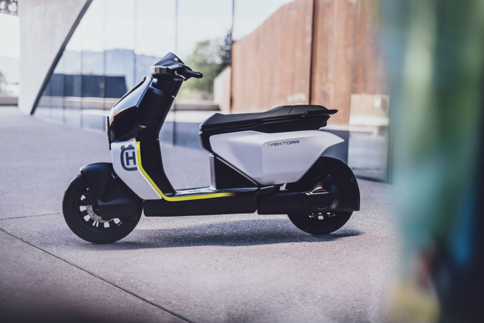 Husqvarna Vektorr Concept &amp; Blitz Concept - E-scooter και ηλεκτρικό πατίνι!