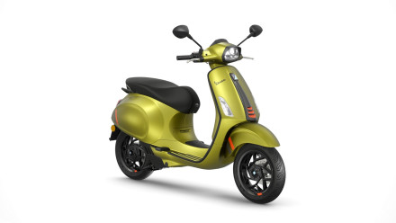 EICMA 2023 - Vespa Primavera και Sprint S 2024